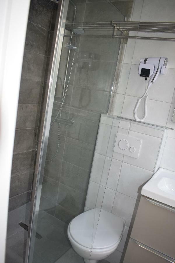 פריז Hotel Puy De Dome מראה חיצוני תמונה