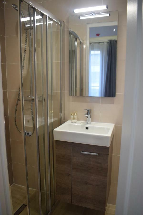 פריז Hotel Puy De Dome מראה חיצוני תמונה